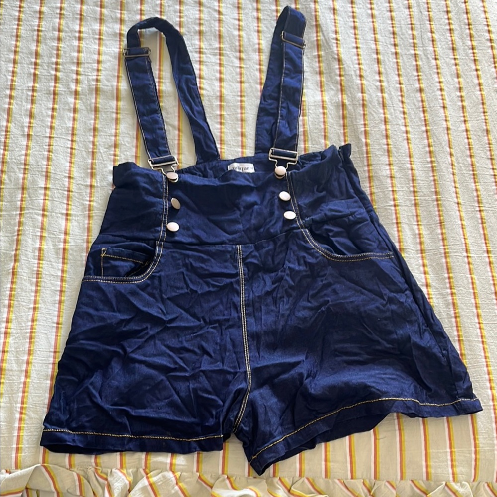 BRAND NEW NEVER WORN Unique Vintage Denim Overalls Size XL/14